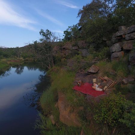 Inzalo Safari Lodge Riserva Naturale di Welgevonden Esterno foto